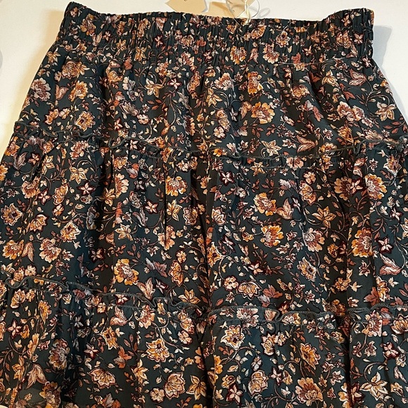 Paper Crane Size M Casual Skirt Floral Print - Picture 5 of 8